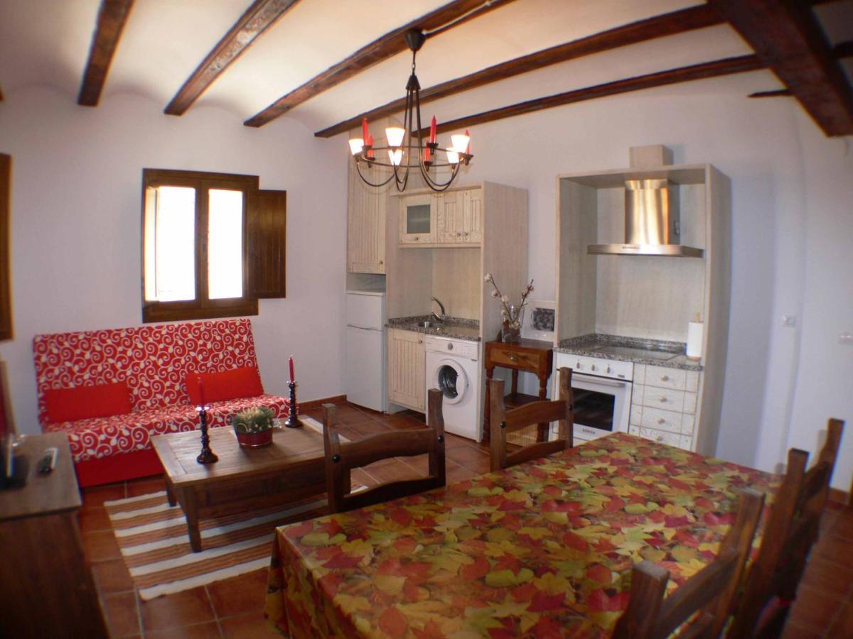 1G Casa De Los Fernandez Rajo Orihuela del Tremedal Kültér fotó